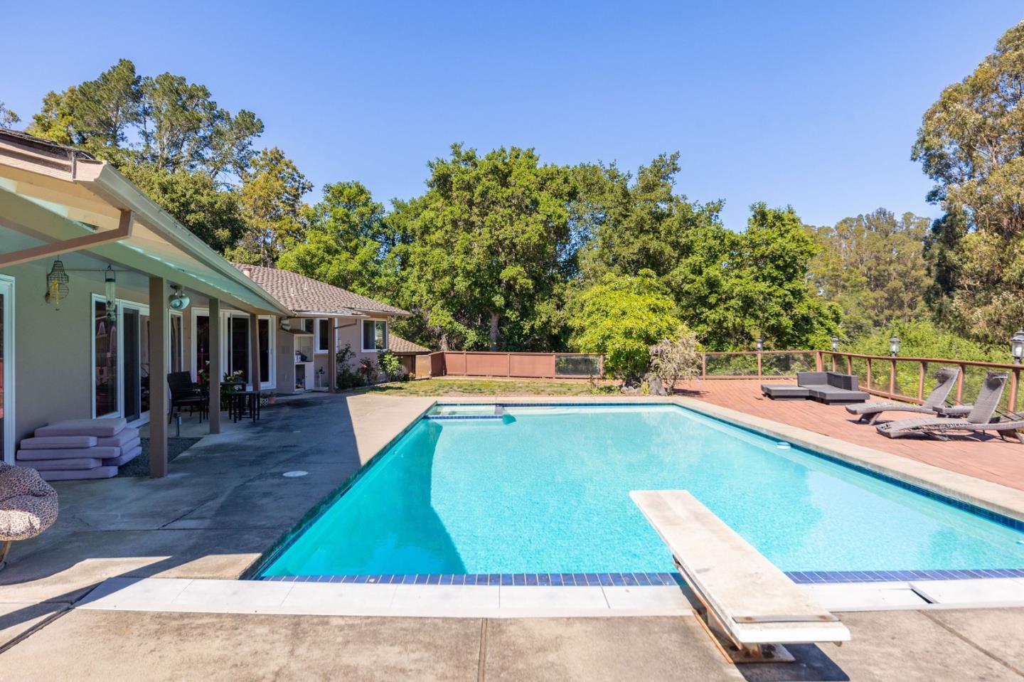 Detail Gallery Image 59 of 74 For 25 Warmwood, Hillsborough,  CA 94010 - 3 Beds | 3 Baths