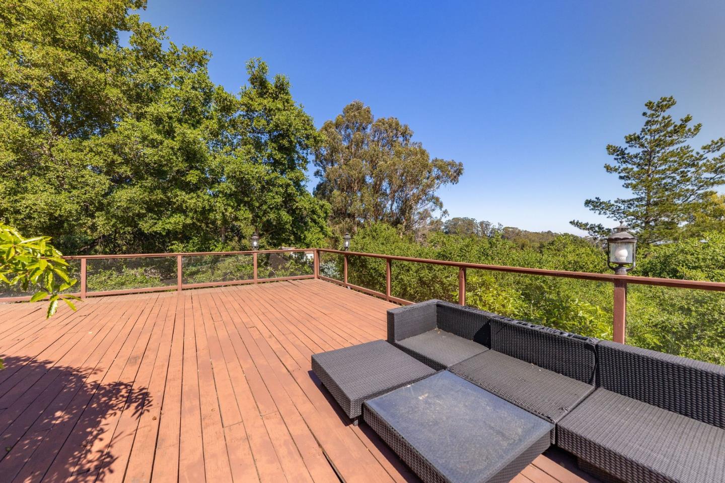 Detail Gallery Image 66 of 74 For 25 Warmwood, Hillsborough,  CA 94010 - 3 Beds | 3 Baths