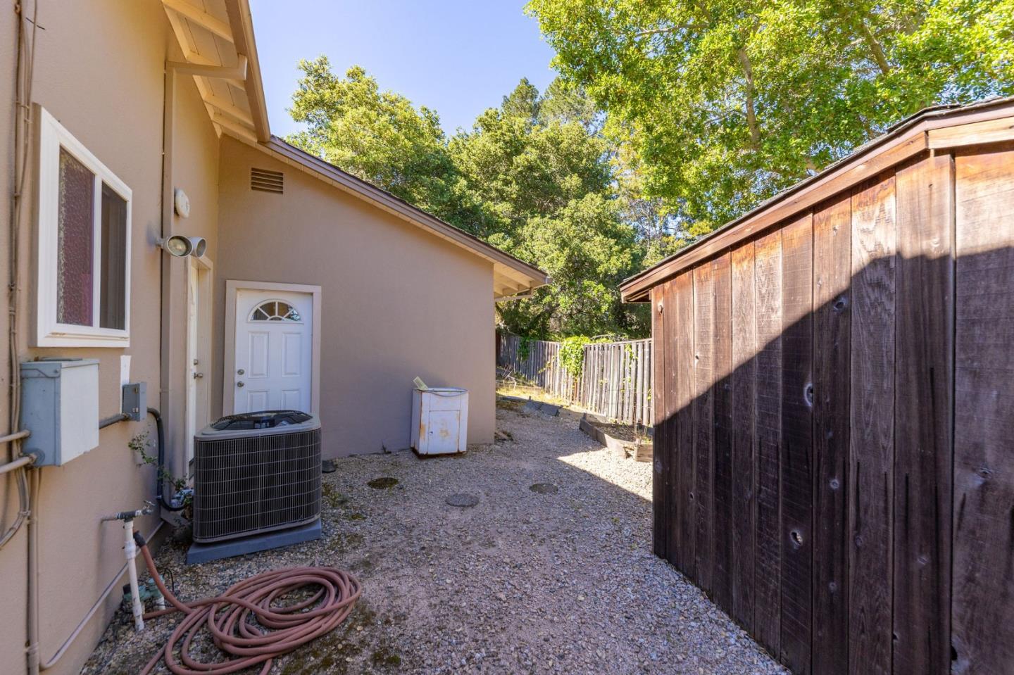 Detail Gallery Image 68 of 74 For 25 Warmwood, Hillsborough,  CA 94010 - 3 Beds | 3 Baths