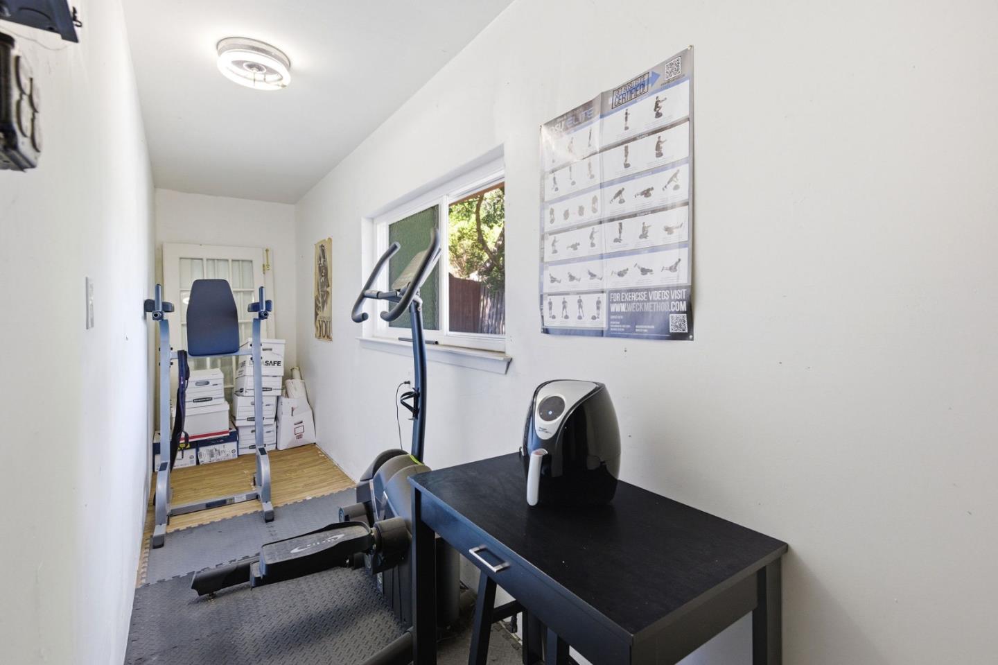 Detail Gallery Image 72 of 74 For 25 Warmwood, Hillsborough,  CA 94010 - 3 Beds | 3 Baths