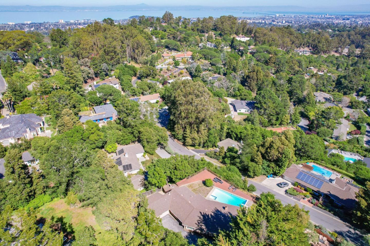 Detail Gallery Image 73 of 74 For 25 Warmwood, Hillsborough,  CA 94010 - 3 Beds | 3 Baths