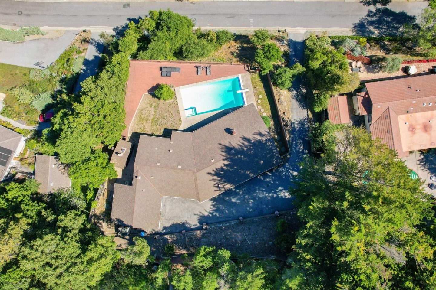 Detail Gallery Image 74 of 74 For 25 Warmwood, Hillsborough,  CA 94010 - 3 Beds | 3 Baths