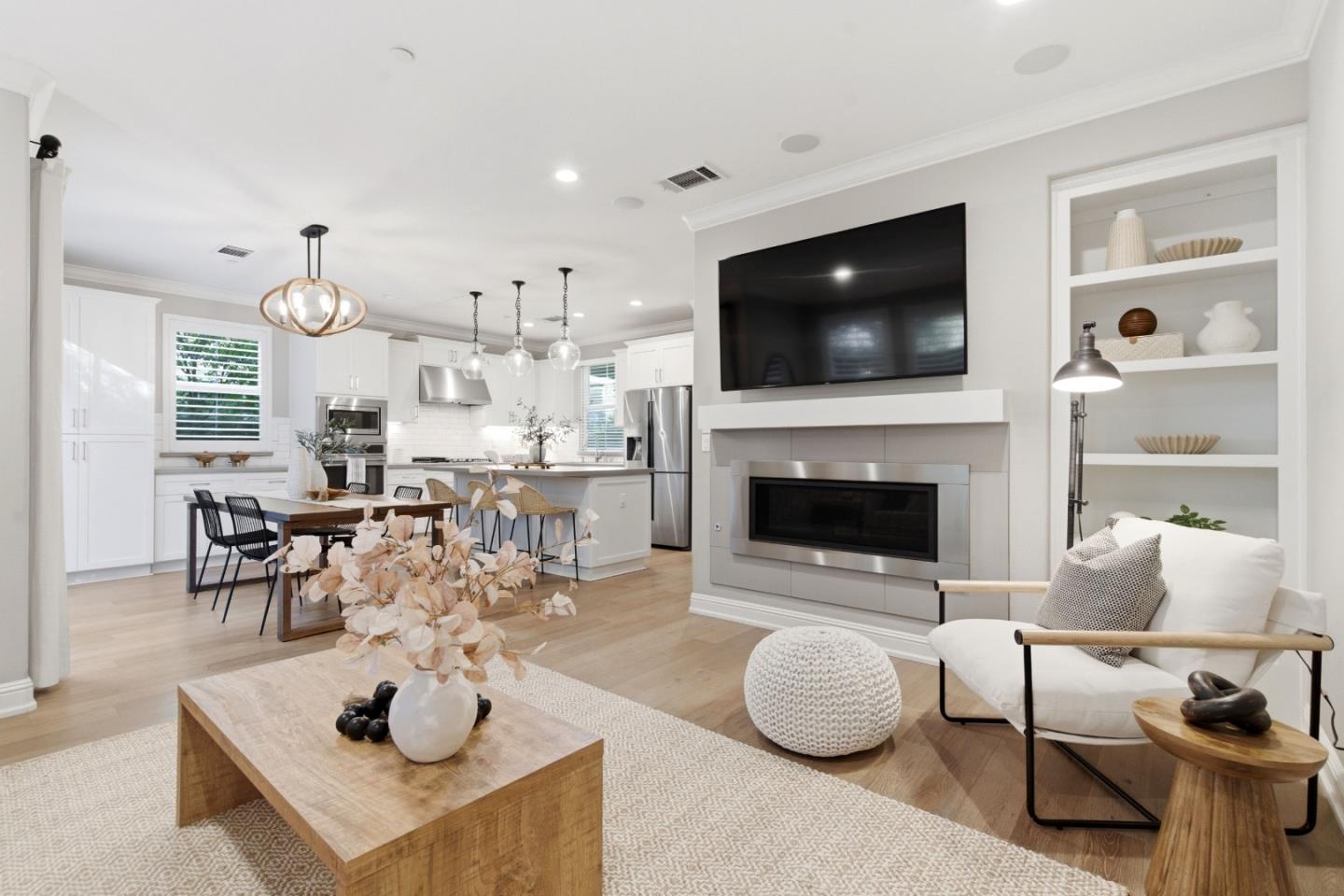 Detail Gallery Image 11 of 38 For 225 Calle Del Rey, Morgan Hill,  CA 95037 - 4 Beds | 2/1 Baths