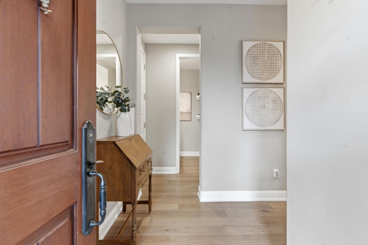 Detail Gallery Image 4 of 38 For 225 Calle Del Rey, Morgan Hill,  CA 95037 - 4 Beds | 2/1 Baths