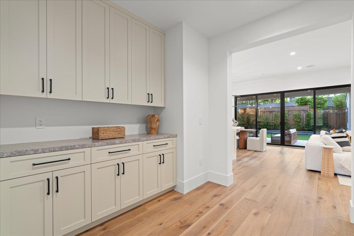 Detail Gallery Image 10 of 65 For 1067 Camino Pablo, San Jose,  CA 95125 - 4 Beds | 4/1 Baths