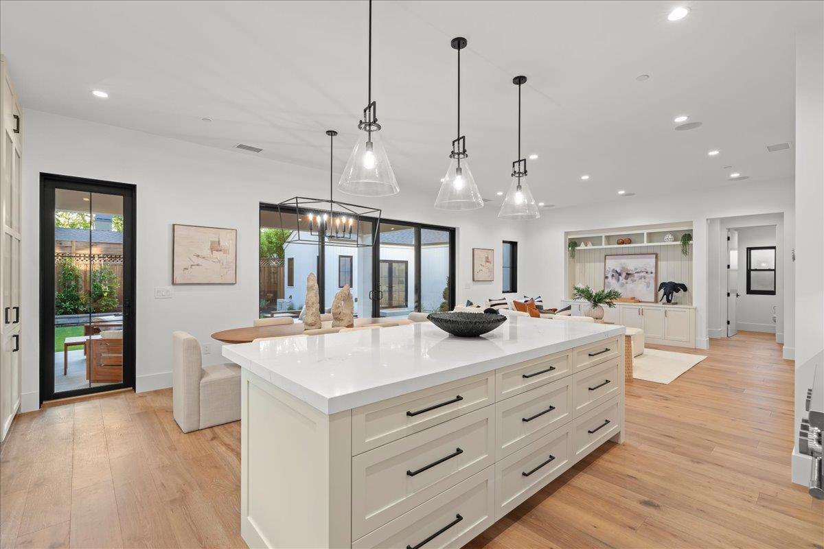 Detail Gallery Image 12 of 65 For 1067 Camino Pablo, San Jose,  CA 95125 - 4 Beds | 4/1 Baths