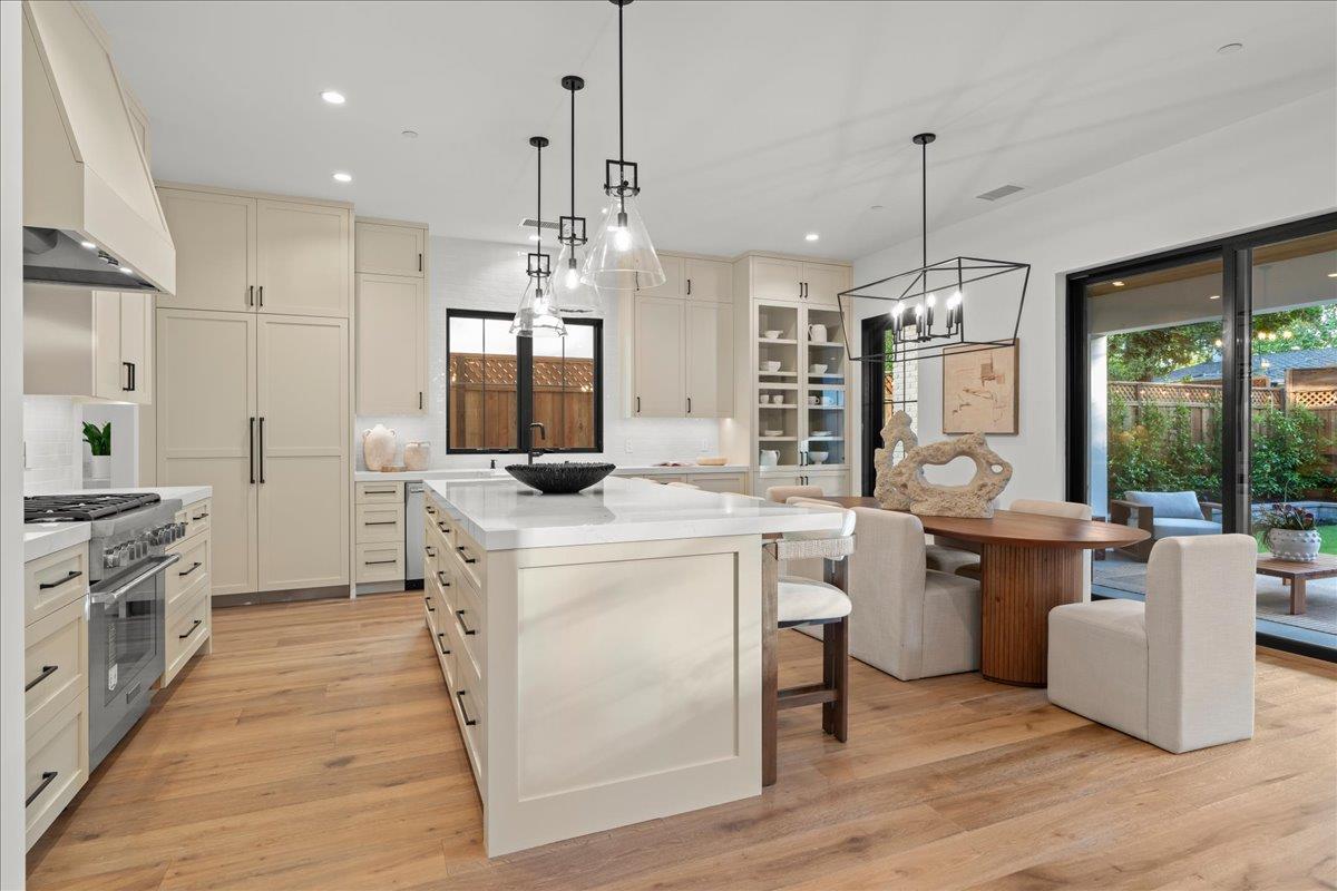 Detail Gallery Image 14 of 65 For 1067 Camino Pablo, San Jose,  CA 95125 - 4 Beds | 4/1 Baths