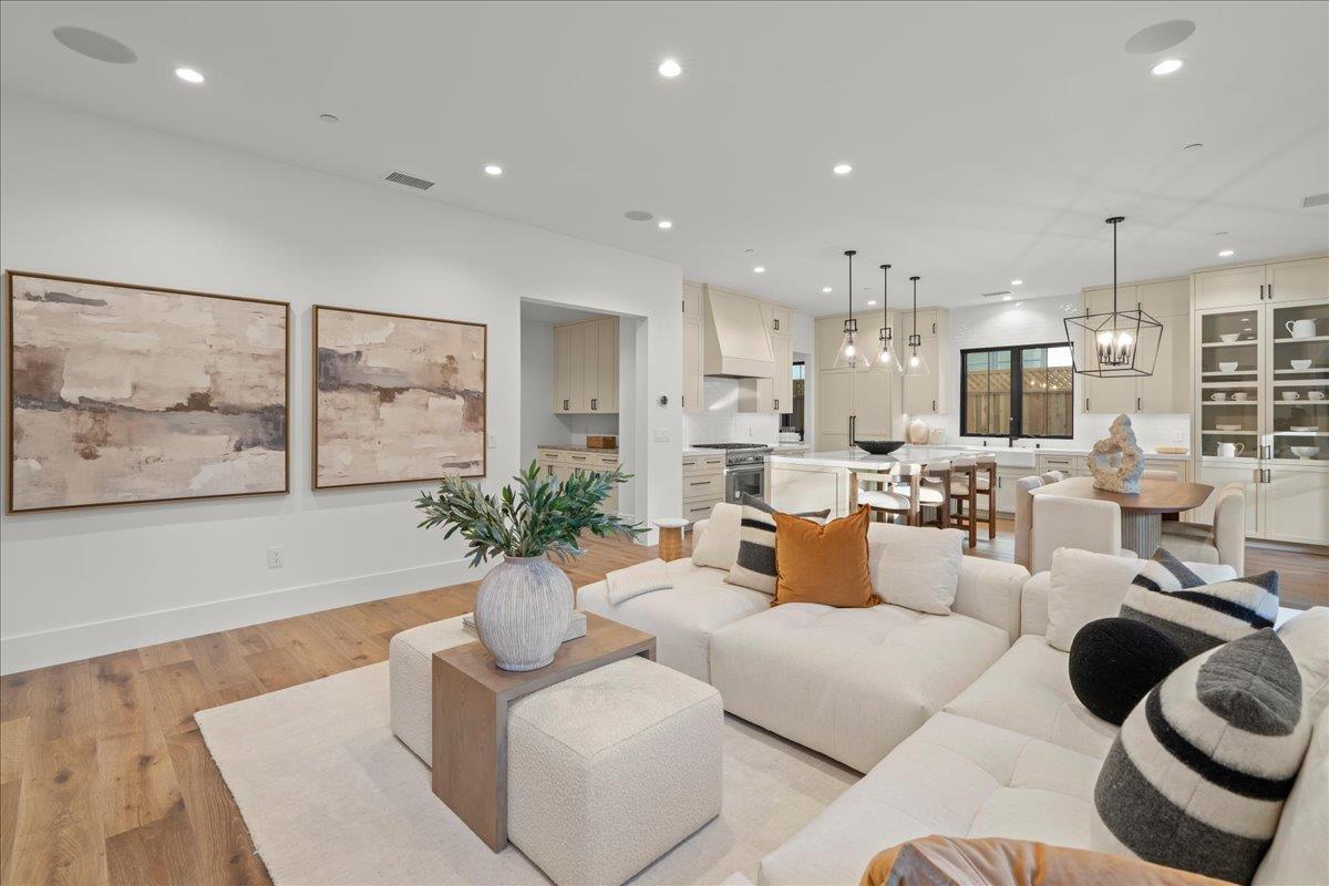 Detail Gallery Image 17 of 65 For 1067 Camino Pablo, San Jose,  CA 95125 - 4 Beds | 4/1 Baths