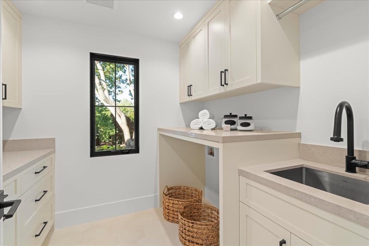 Detail Gallery Image 34 of 65 For 1067 Camino Pablo, San Jose,  CA 95125 - 4 Beds | 4/1 Baths