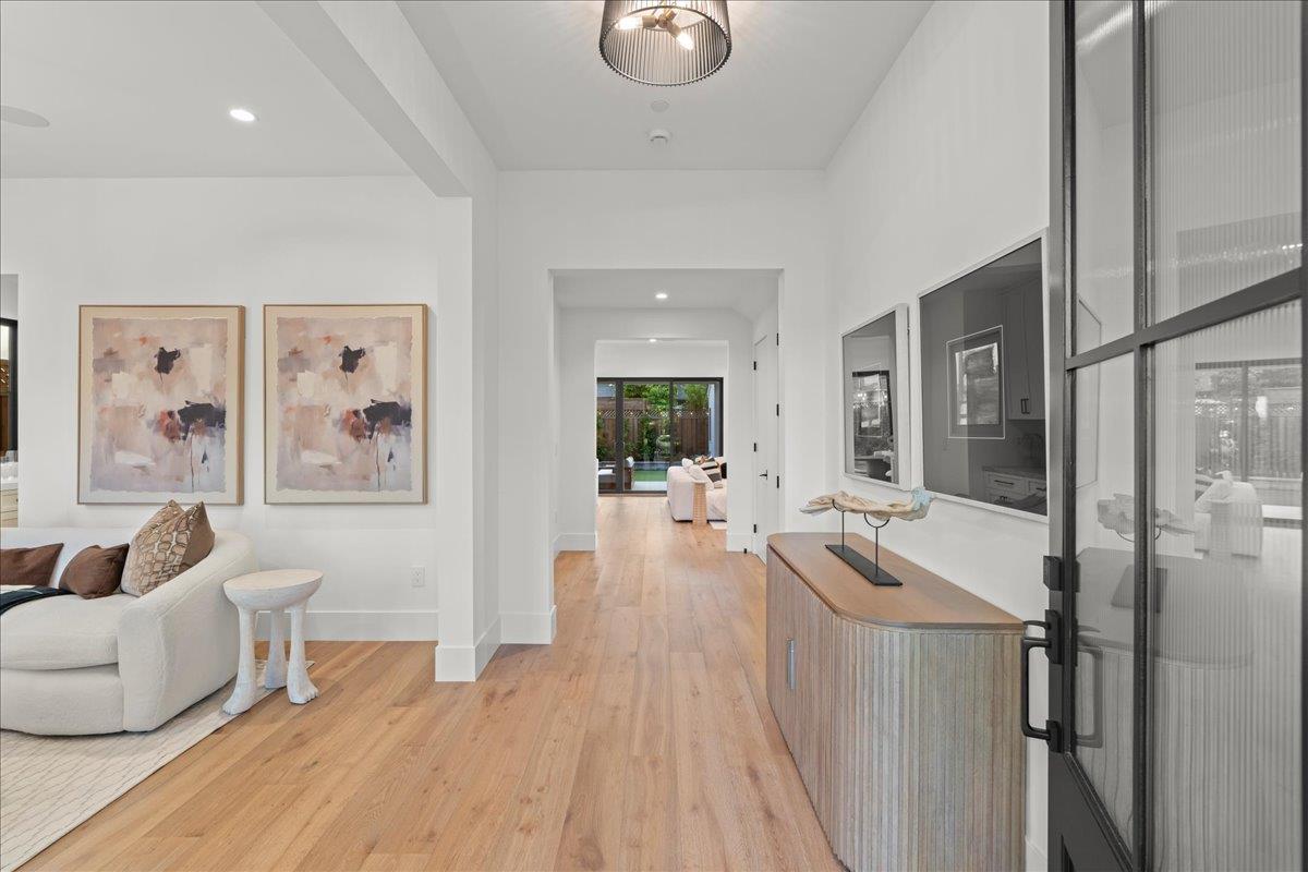 Detail Gallery Image 7 of 65 For 1067 Camino Pablo, San Jose,  CA 95125 - 4 Beds | 4/1 Baths