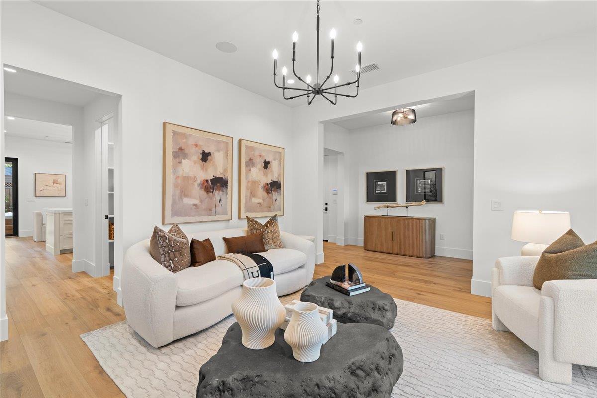 Detail Gallery Image 9 of 65 For 1067 Camino Pablo, San Jose,  CA 95125 - 4 Beds | 4/1 Baths