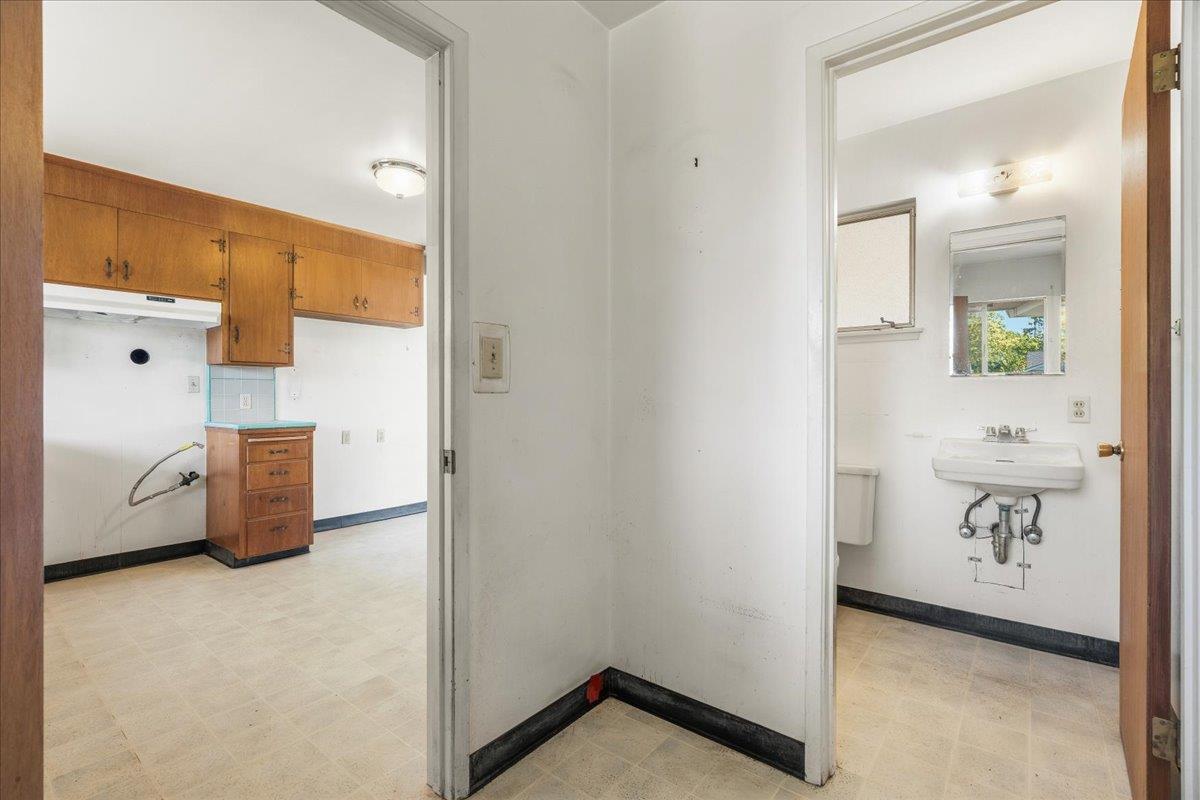 Detail Gallery Image 10 of 17 For 3108 Santa Margarita Ave, San Jose,  CA 95118 - 3 Beds | 1/1 Baths