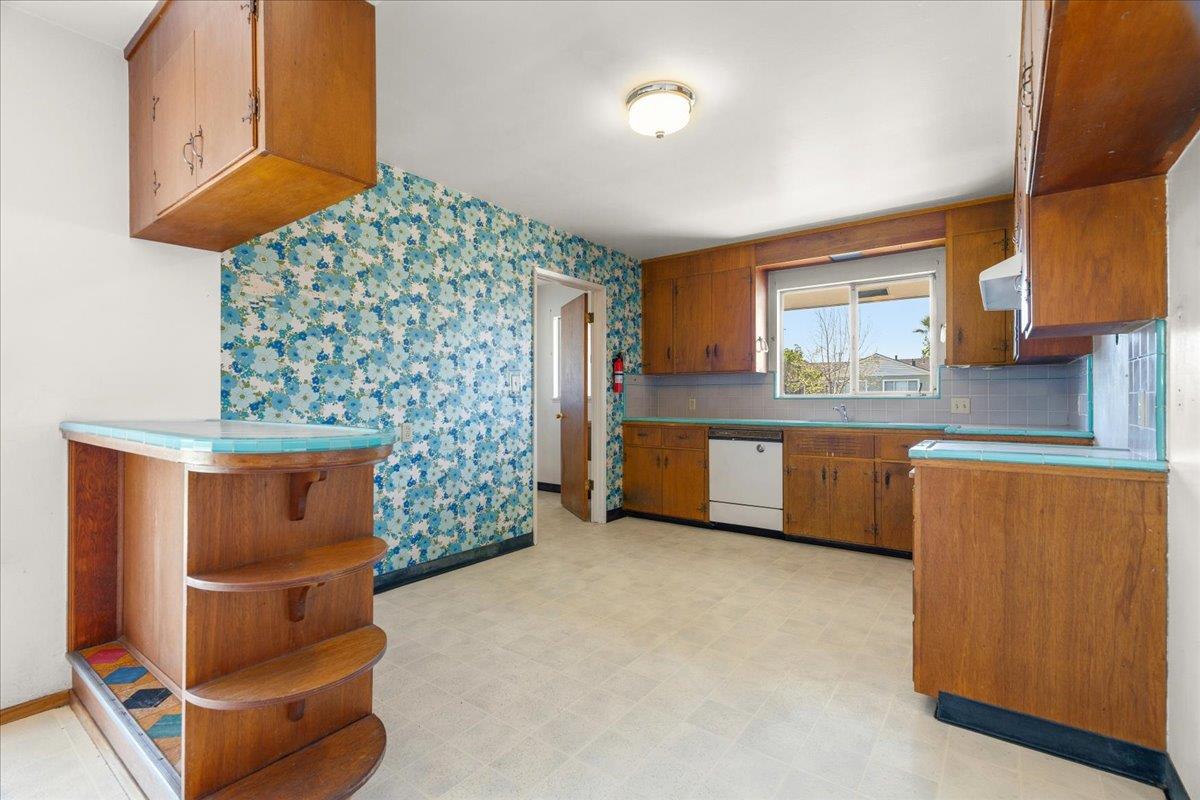 Detail Gallery Image 8 of 17 For 3108 Santa Margarita Ave, San Jose,  CA 95118 - 3 Beds | 1/1 Baths