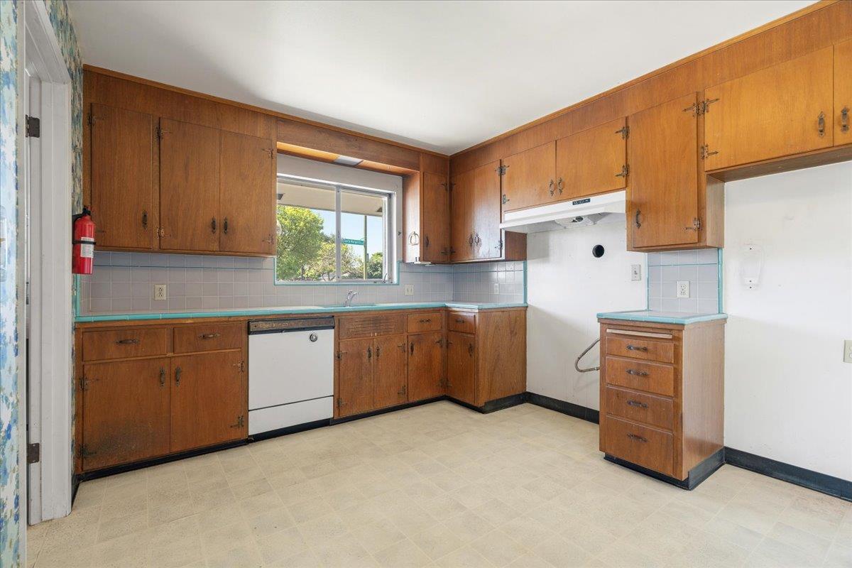 Detail Gallery Image 9 of 17 For 3108 Santa Margarita Ave, San Jose,  CA 95118 - 3 Beds | 1/1 Baths