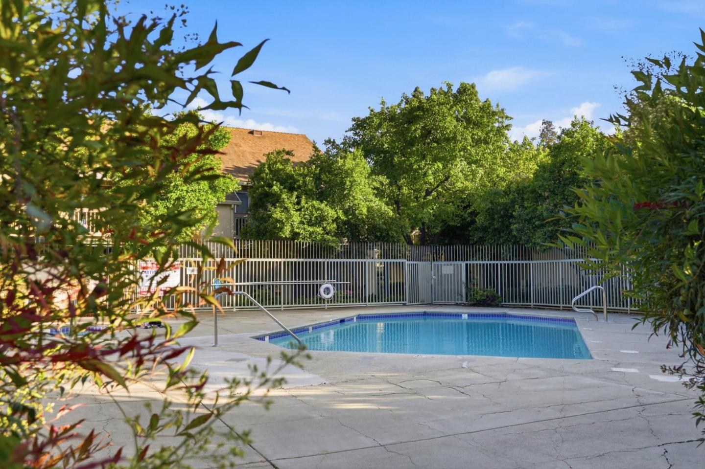 Detail Gallery Image 24 of 27 For 2217 Summereve Ct, San Jose,  CA 95122 - 2 Beds | 2 Baths