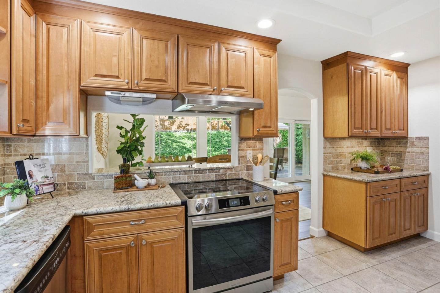 Detail Gallery Image 9 of 60 For 5231 Leesa Ann Ct, San Jose,  CA 95124 - 3 Beds | 2 Baths