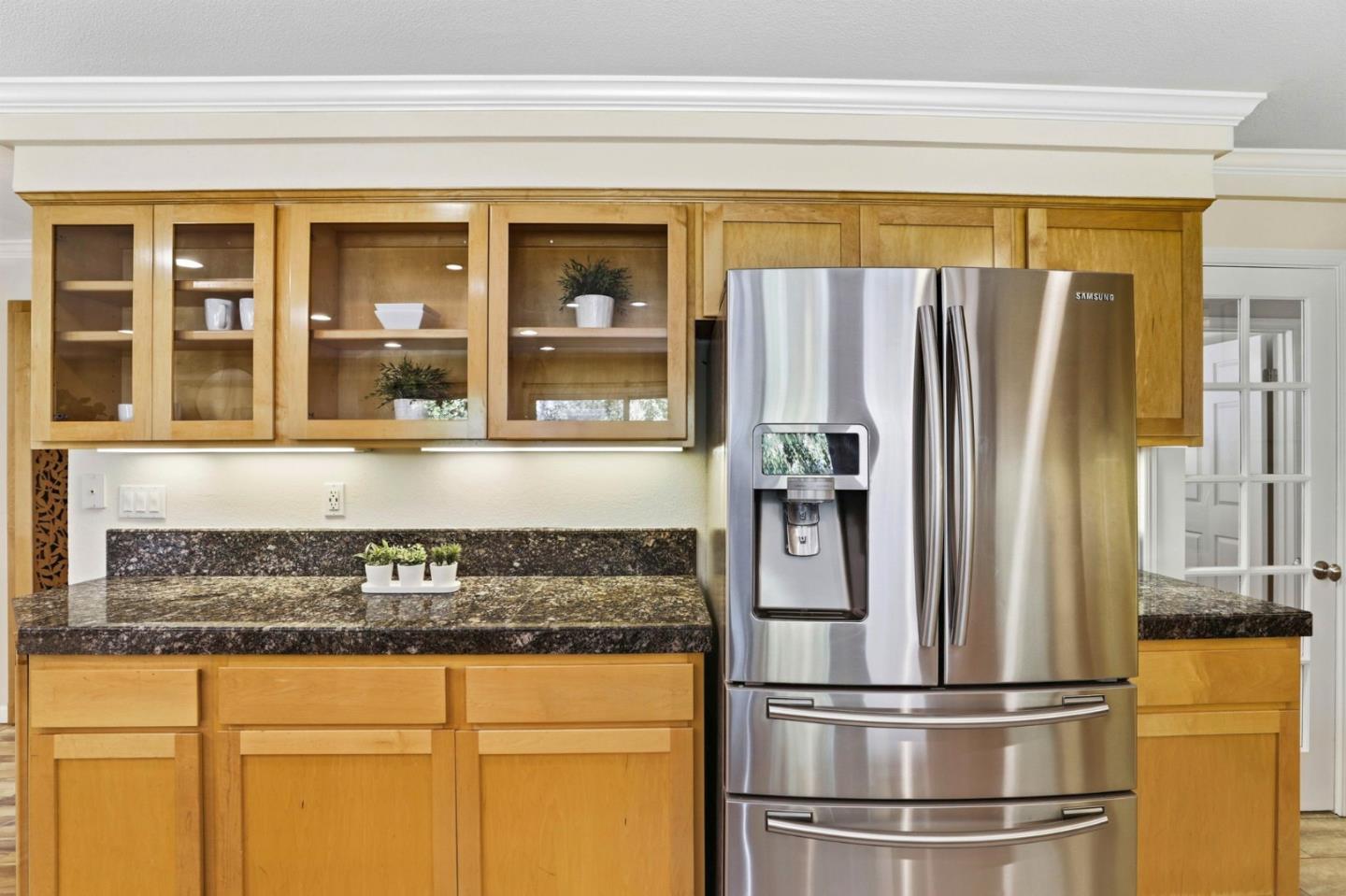 Detail Gallery Image 11 of 45 For 6553 Whitbourne Dr, San Jose,  CA 95120 - 6 Beds | 3/1 Baths