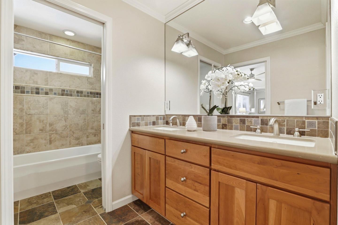 Detail Gallery Image 33 of 45 For 6553 Whitbourne Dr, San Jose,  CA 95120 - 6 Beds | 3/1 Baths