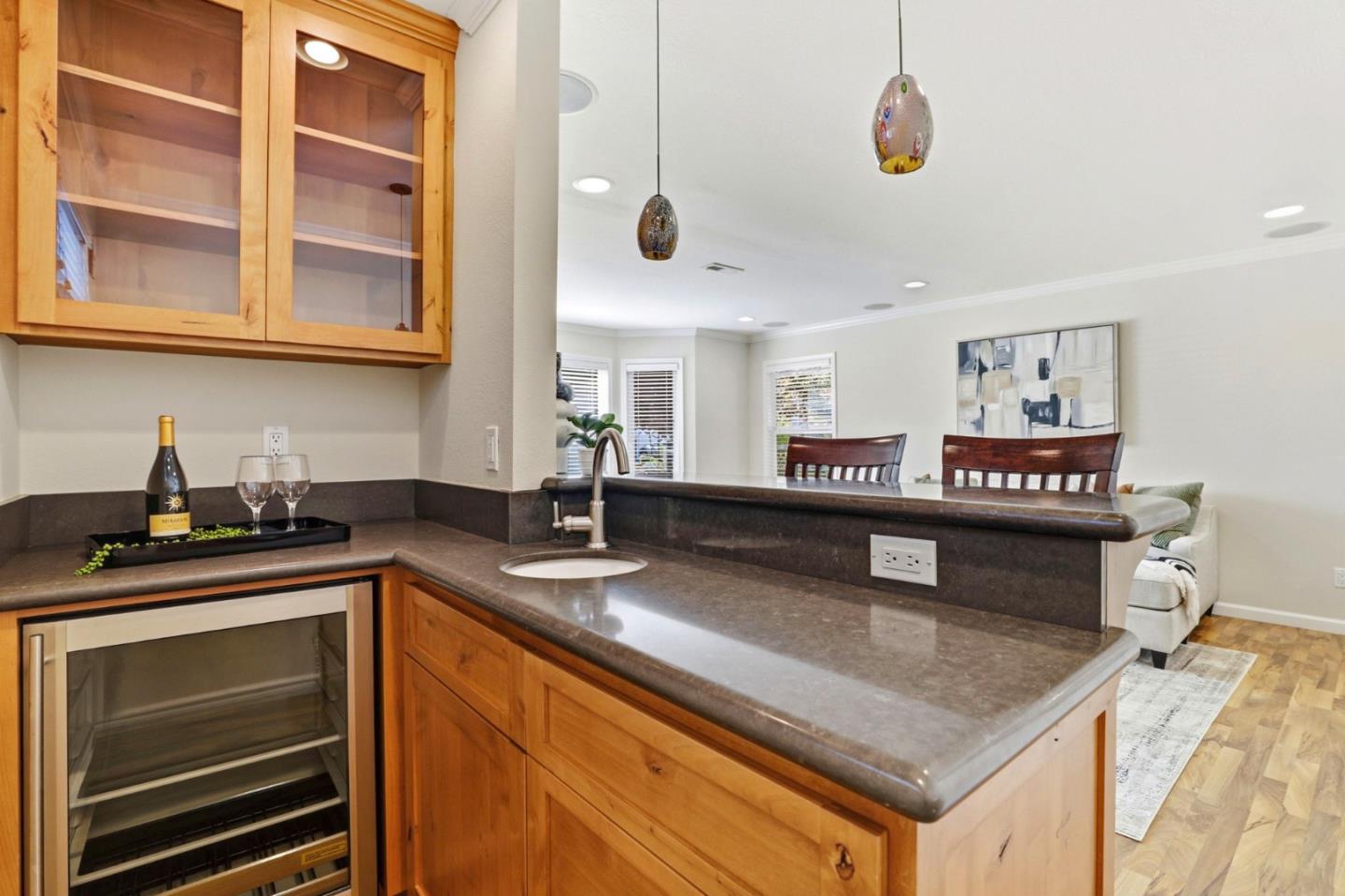 Detail Gallery Image 7 of 45 For 6553 Whitbourne Dr, San Jose,  CA 95120 - 6 Beds | 3/1 Baths