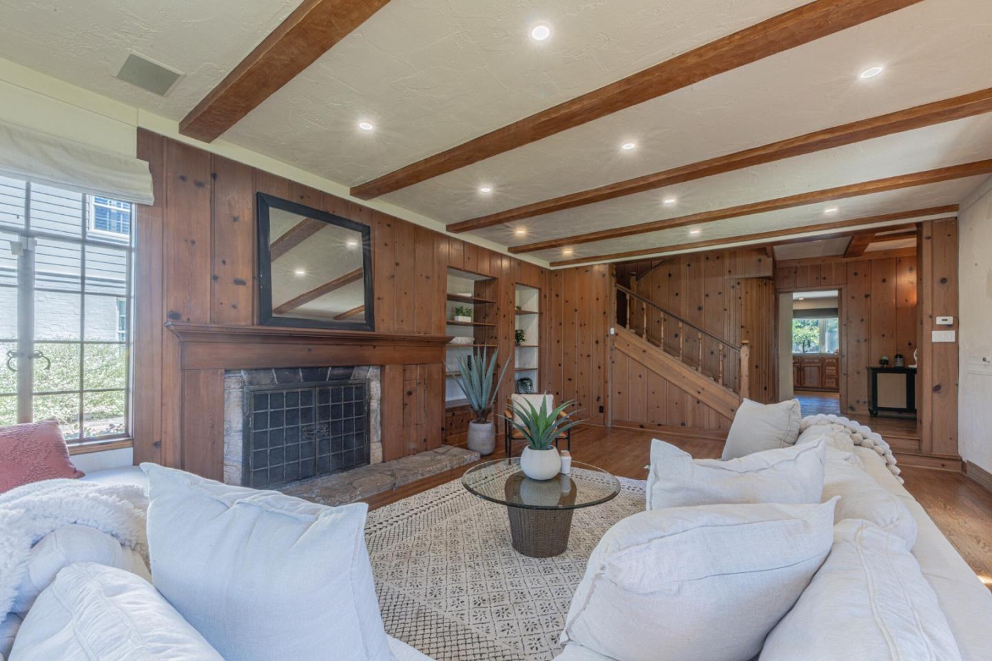 Detail Gallery Image 11 of 42 For Los Laureles Ave, Salinas,  CA 93901 - 4 Beds | 3 Baths