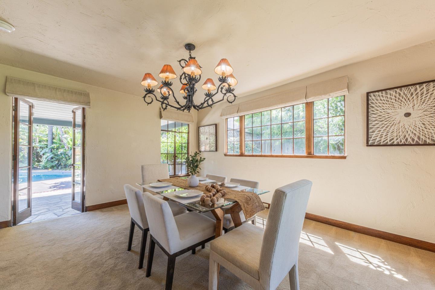 Detail Gallery Image 14 of 42 For Los Laureles Ave, Salinas,  CA 93901 - 4 Beds | 3 Baths