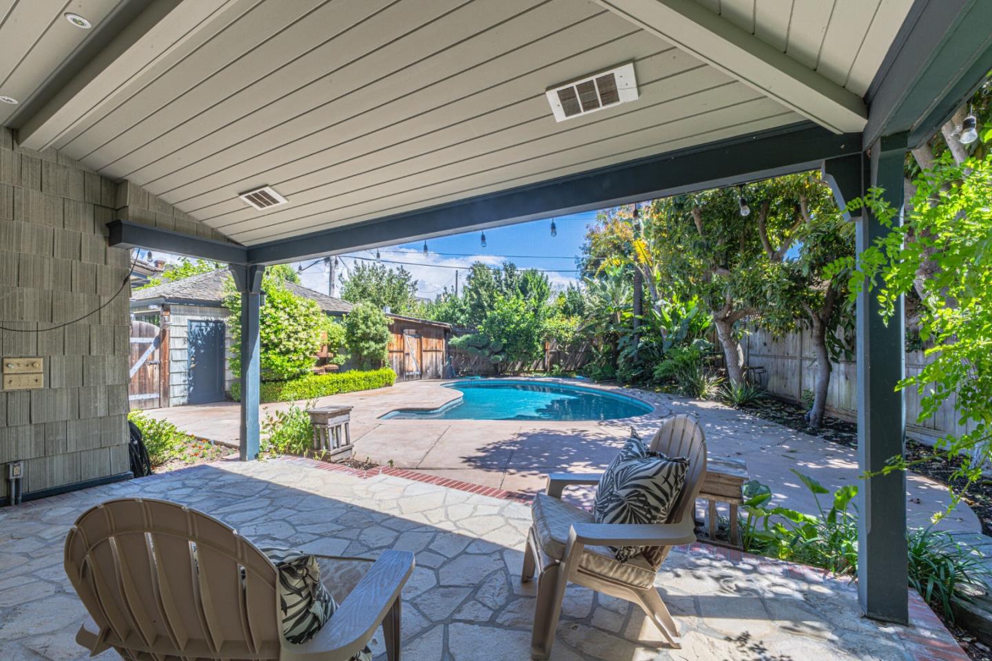 Detail Gallery Image 16 of 42 For Los Laureles Ave, Salinas,  CA 93901 - 4 Beds | 3 Baths