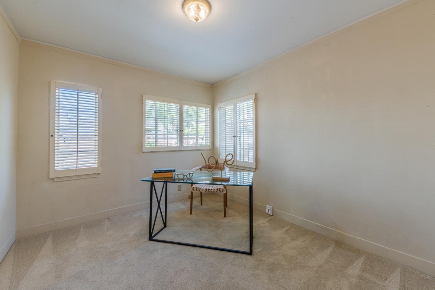 Detail Gallery Image 26 of 42 For Los Laureles Ave, Salinas,  CA 93901 - 4 Beds | 3 Baths