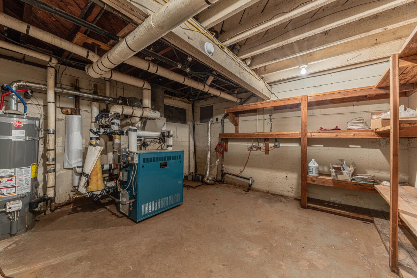 Detail Gallery Image 29 of 42 For Los Laureles Ave, Salinas,  CA 93901 - 4 Beds | 3 Baths