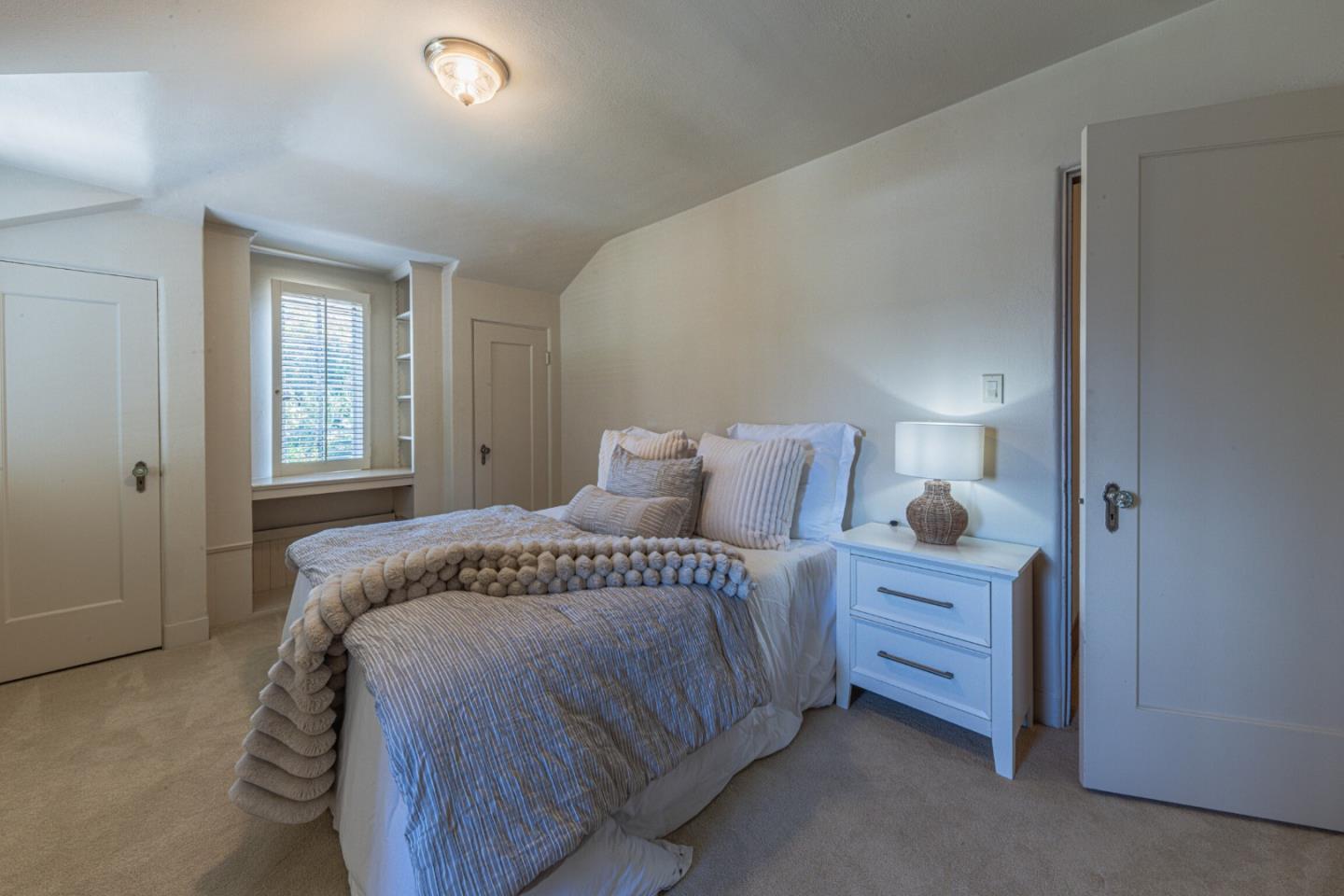 Detail Gallery Image 38 of 42 For Los Laureles Ave, Salinas,  CA 93901 - 4 Beds | 3 Baths