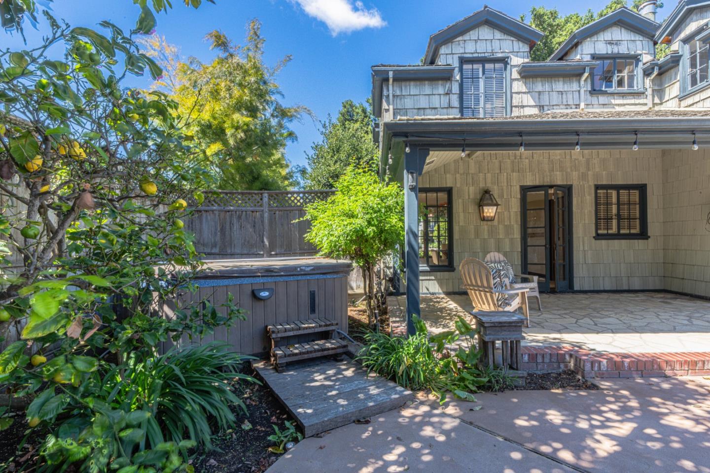 Detail Gallery Image 4 of 42 For Los Laureles Ave, Salinas,  CA 93901 - 4 Beds | 3 Baths