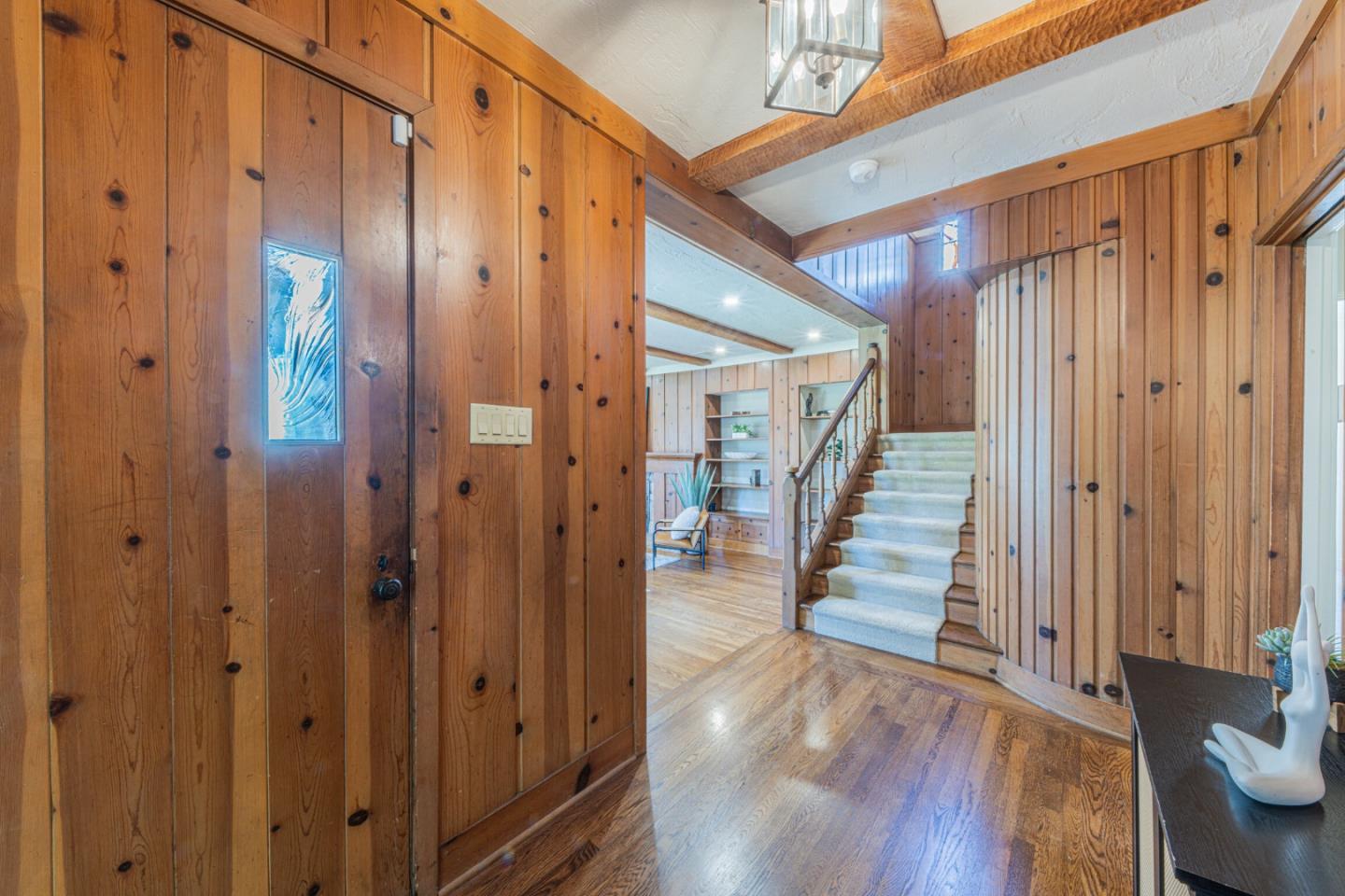 Detail Gallery Image 8 of 42 For Los Laureles Ave, Salinas,  CA 93901 - 4 Beds | 3 Baths