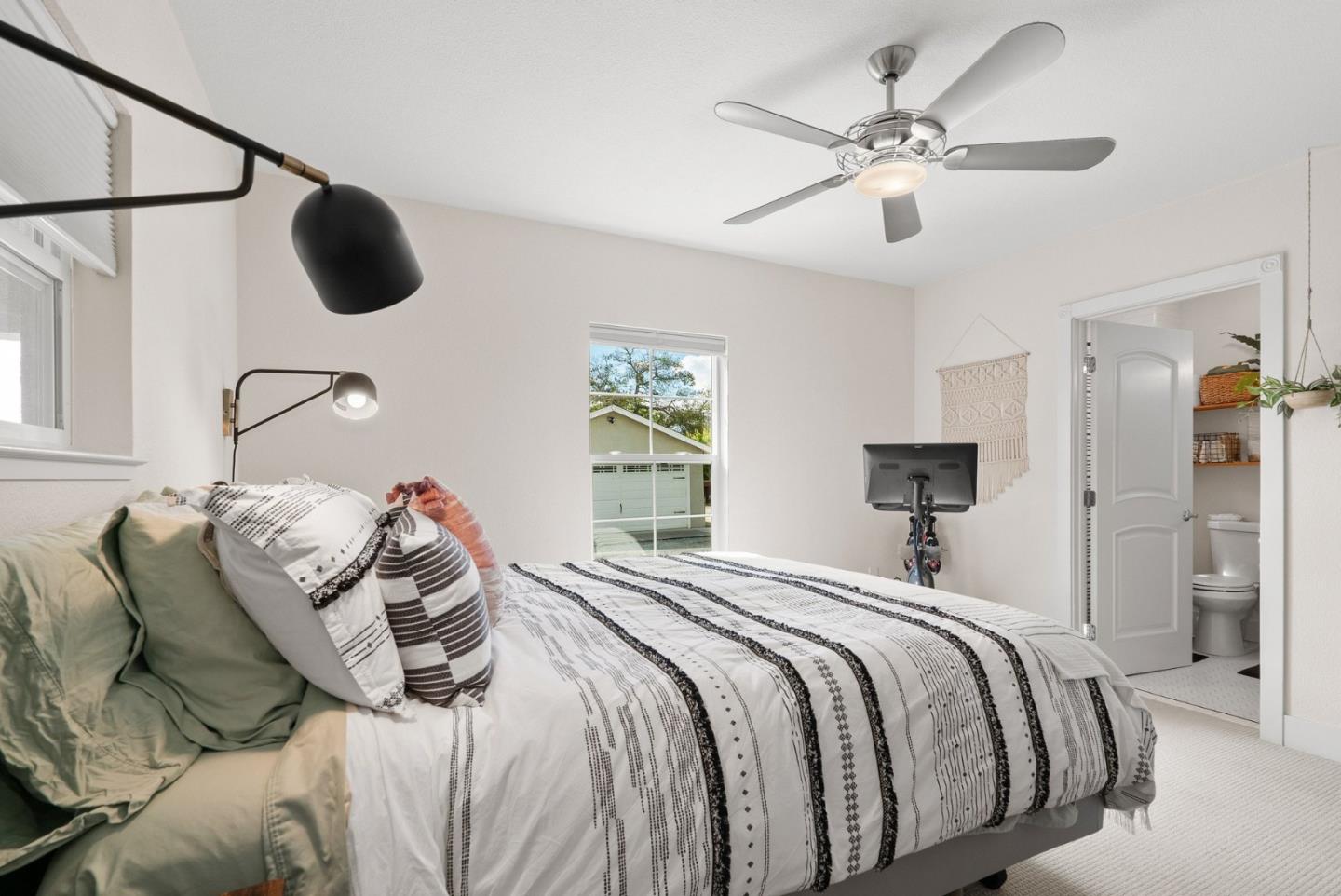 Detail Gallery Image 20 of 46 For 295 Wheelock Rd, Watsonville,  CA 95076 - 4 Beds | 2/1 Baths