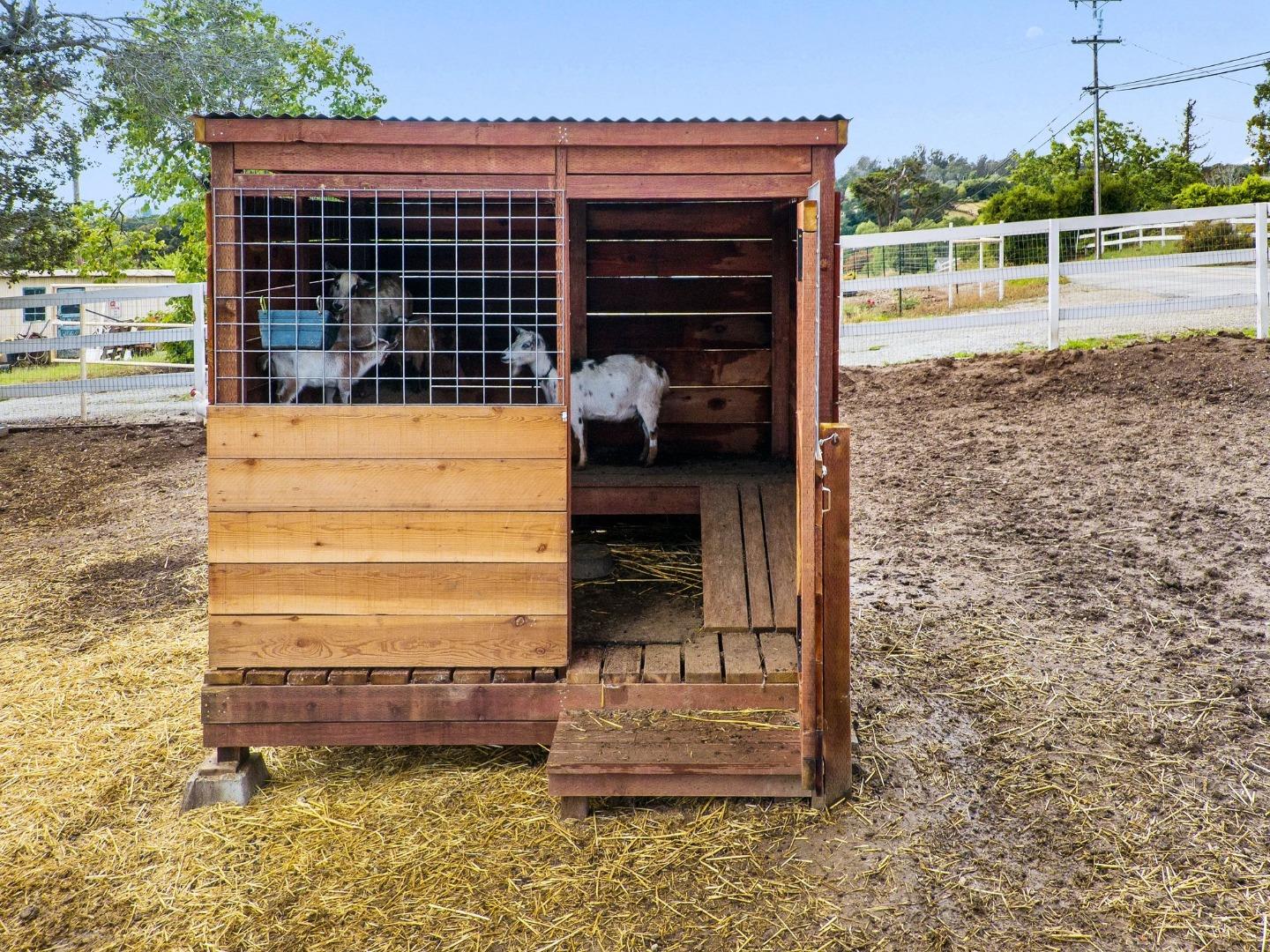 Detail Gallery Image 38 of 46 For 295 Wheelock Rd, Watsonville,  CA 95076 - 4 Beds | 2/1 Baths