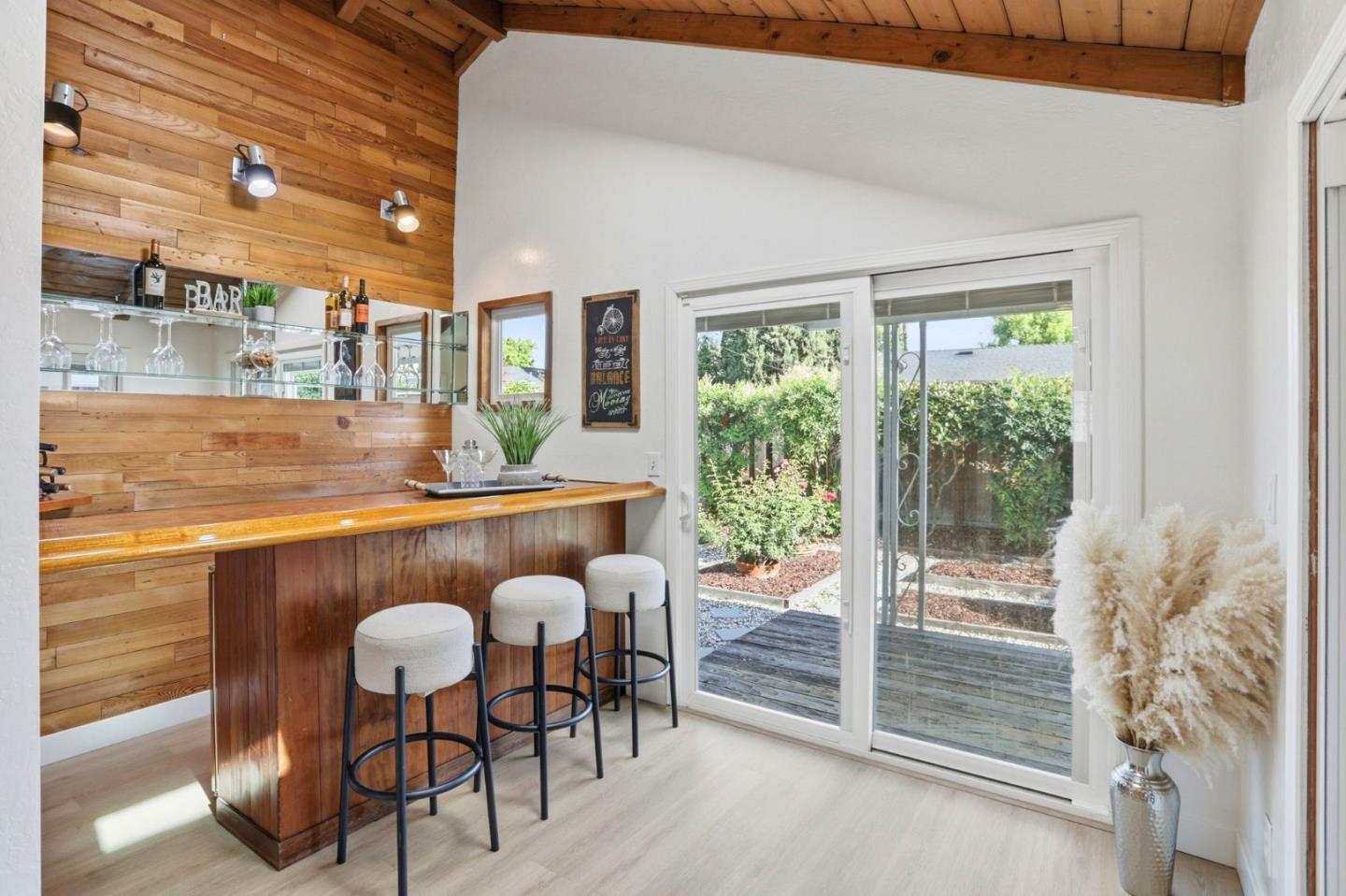 Detail Gallery Image 11 of 41 For 1540 Santa Monica Ave, San Jose,  CA 95118 - 3 Beds | 2 Baths