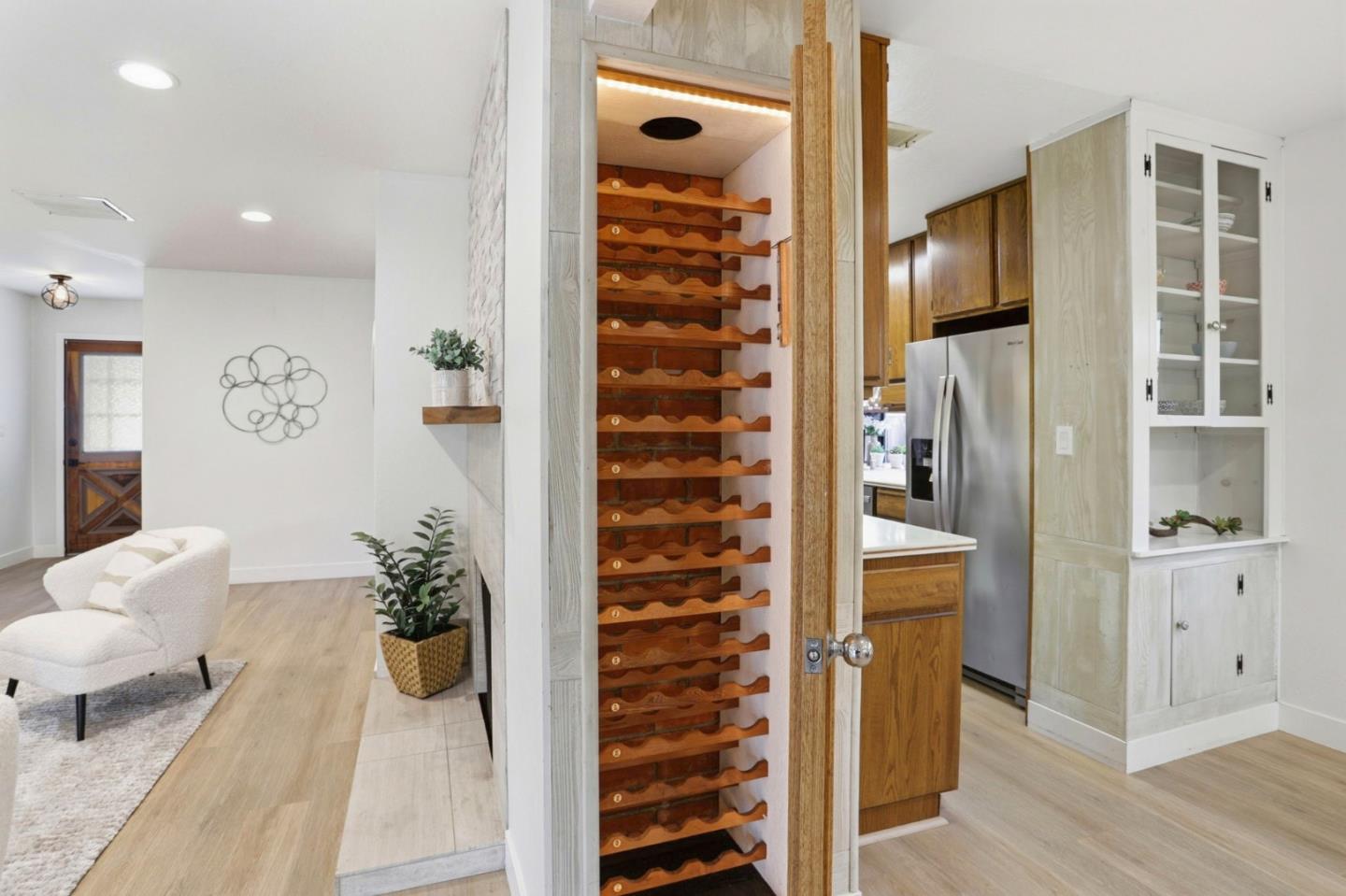 Detail Gallery Image 13 of 41 For 1540 Santa Monica Ave, San Jose,  CA 95118 - 3 Beds | 2 Baths