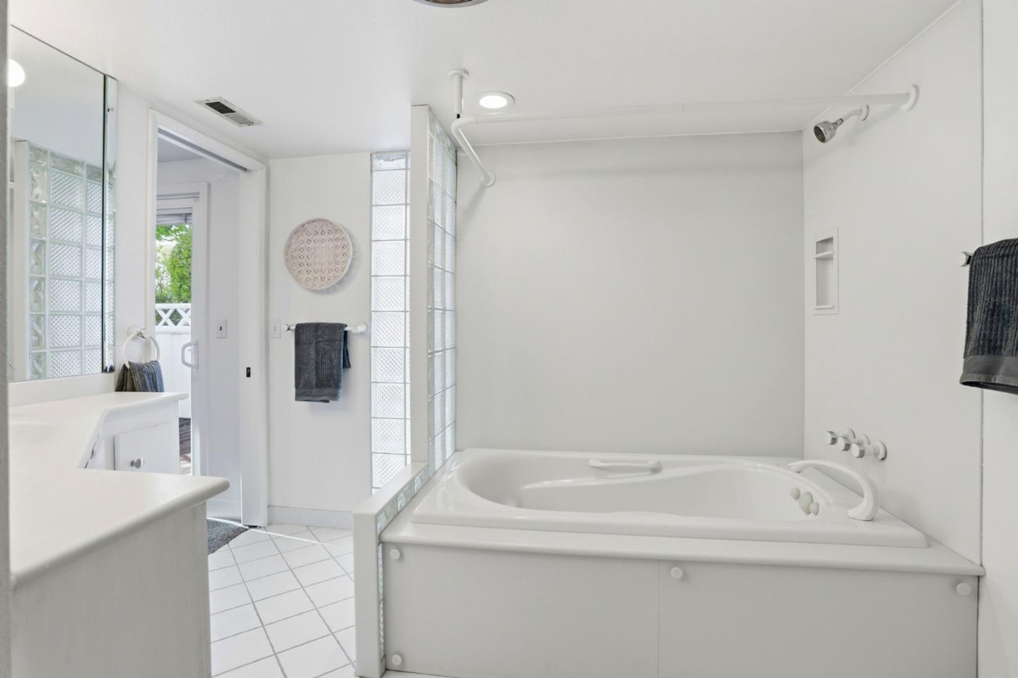 Detail Gallery Image 31 of 41 For 1540 Santa Monica Ave, San Jose,  CA 95118 - 3 Beds | 2 Baths