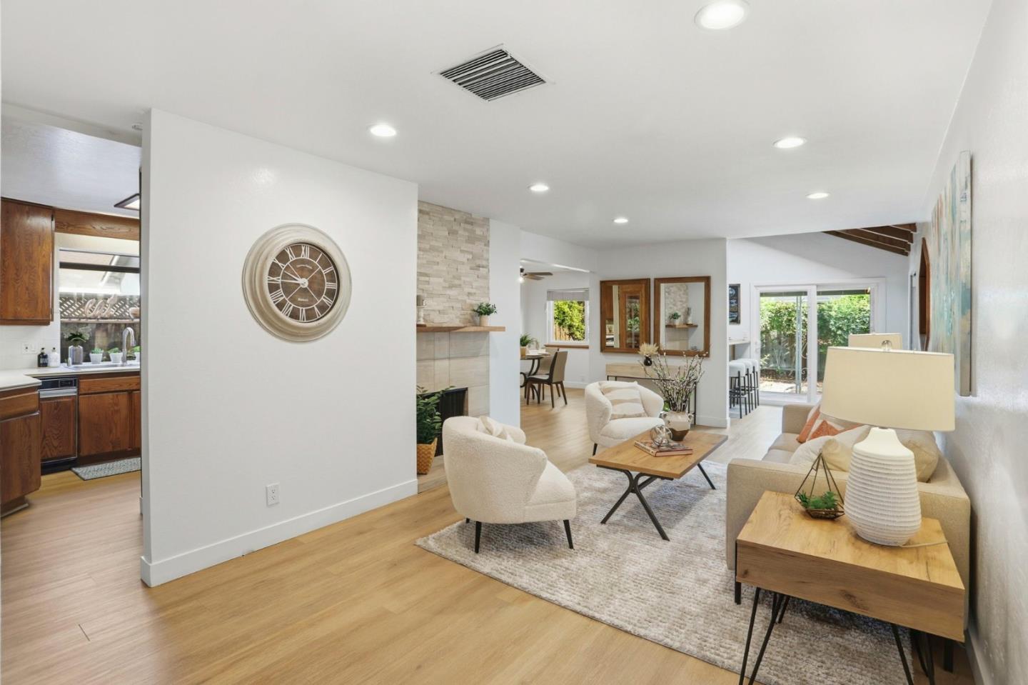 Detail Gallery Image 8 of 41 For 1540 Santa Monica Ave, San Jose,  CA 95118 - 3 Beds | 2 Baths