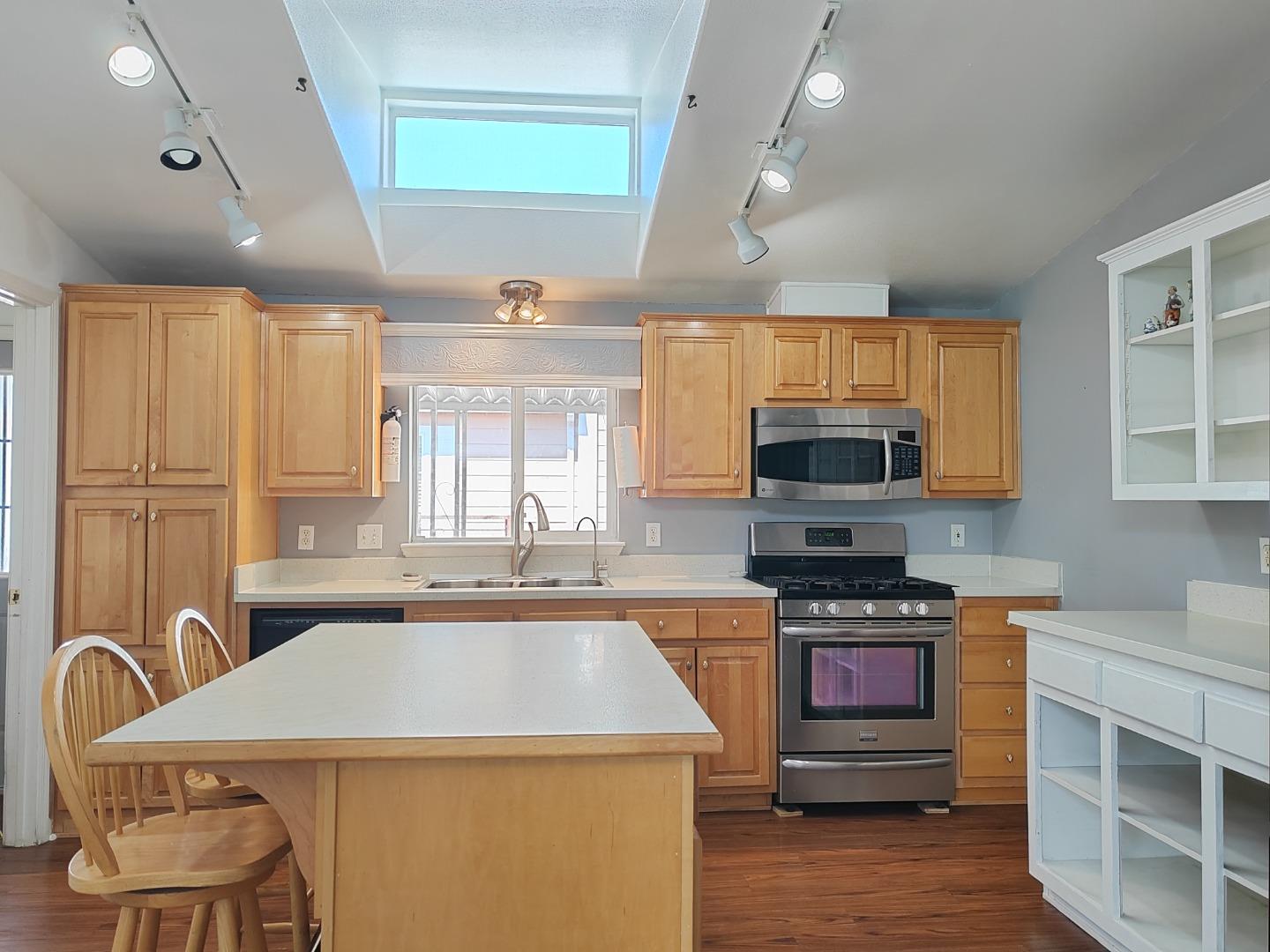 Detail Gallery Image 11 of 36 For 1225 Vienna Dr #72,  Sunnyvale,  CA 94089 - 3 Beds | 2 Baths