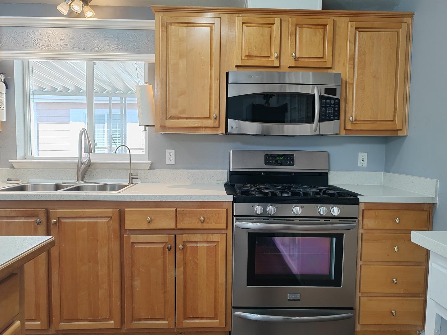 Detail Gallery Image 16 of 36 For 1225 Vienna Dr #72,  Sunnyvale,  CA 94089 - 3 Beds | 2 Baths