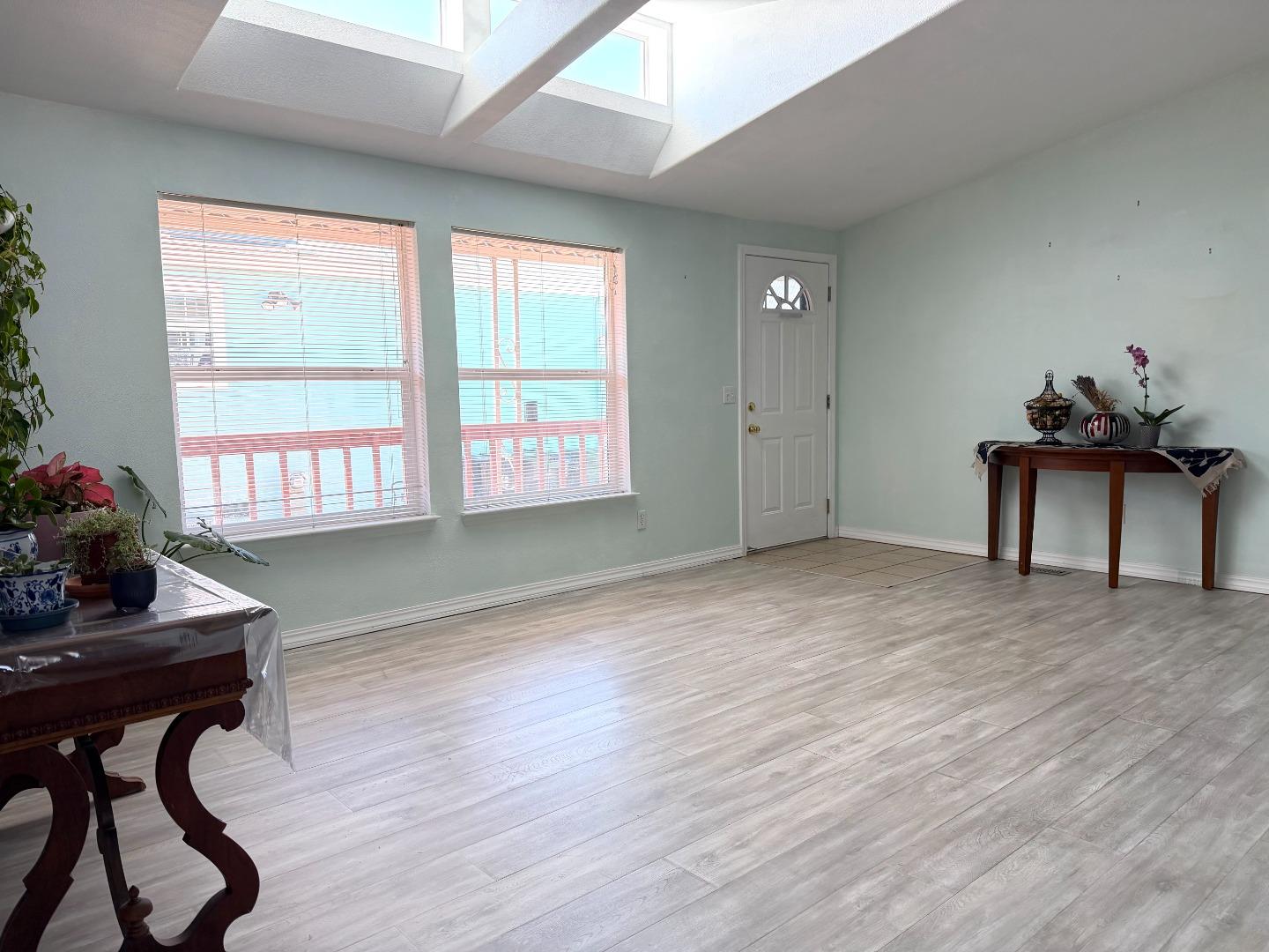 Detail Gallery Image 5 of 36 For 1225 Vienna Dr #72,  Sunnyvale,  CA 94089 - 3 Beds | 2 Baths