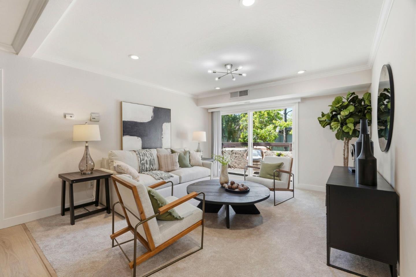 Front Image Thumbnail for ML82042920