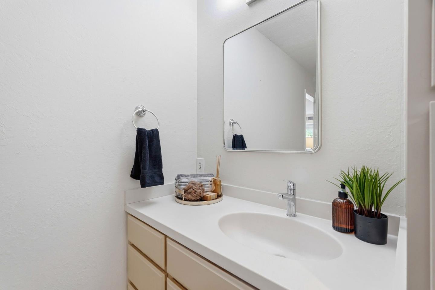 Detail Gallery Image 17 of 32 For 292 Tradewinds Dr #4,  San Jose,  CA 95123 - 1 Beds | 1 Baths