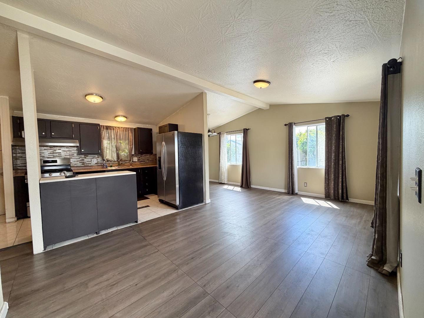 Detail Gallery Image 2 of 17 For 2855 Senter #30,  San Jose,  CA 95111 - 2 Beds | 2 Baths