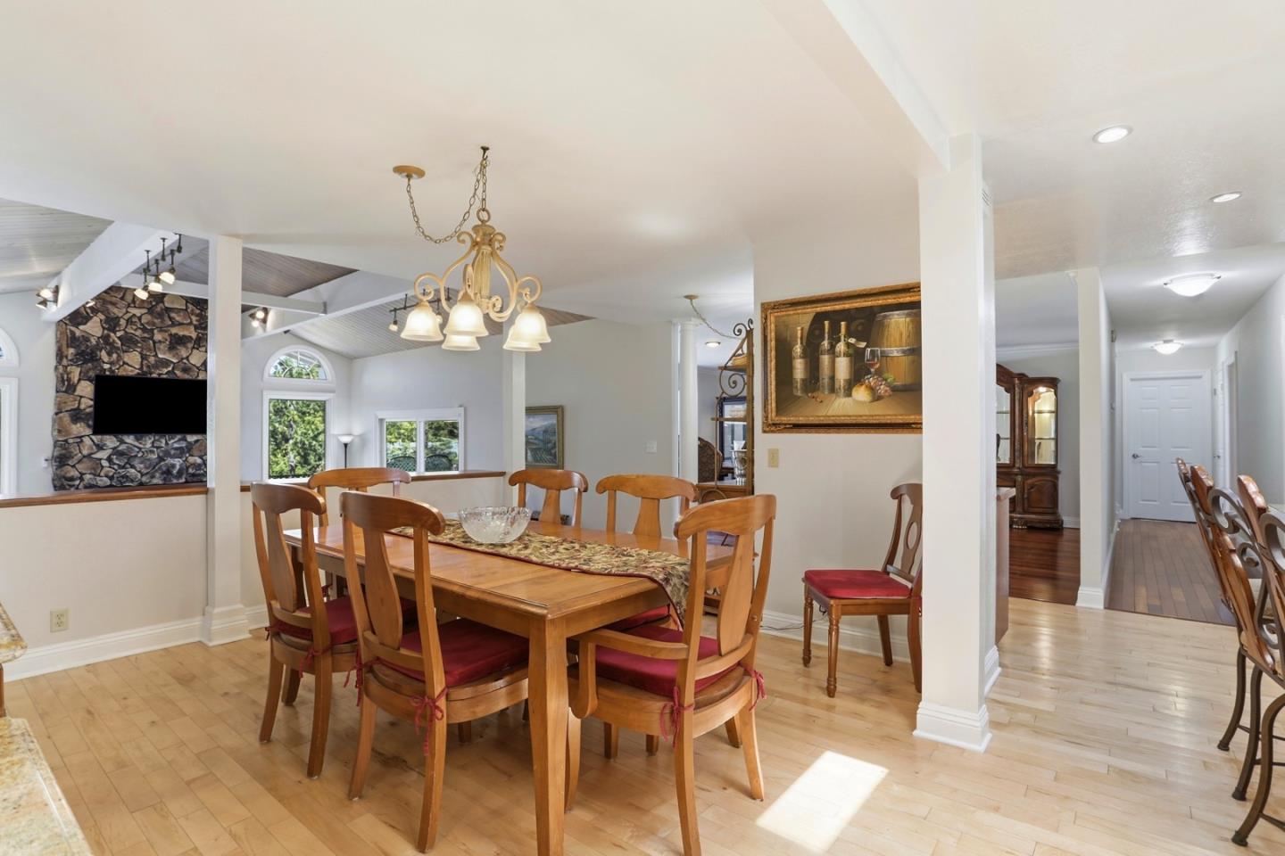 Detail Gallery Image 19 of 64 For 24010 Summit Woods Dr, Los Gatos,  CA 95033 - 4 Beds | 4/1 Baths