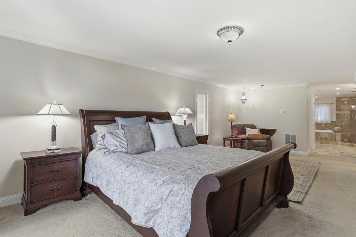 Detail Gallery Image 25 of 64 For 24010 Summit Woods Dr, Los Gatos,  CA 95033 - 4 Beds | 4/1 Baths