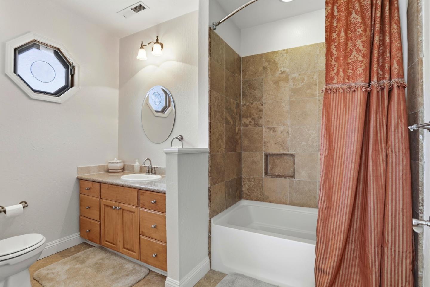 Detail Gallery Image 37 of 64 For 24010 Summit Woods Dr, Los Gatos,  CA 95033 - 4 Beds | 4/1 Baths