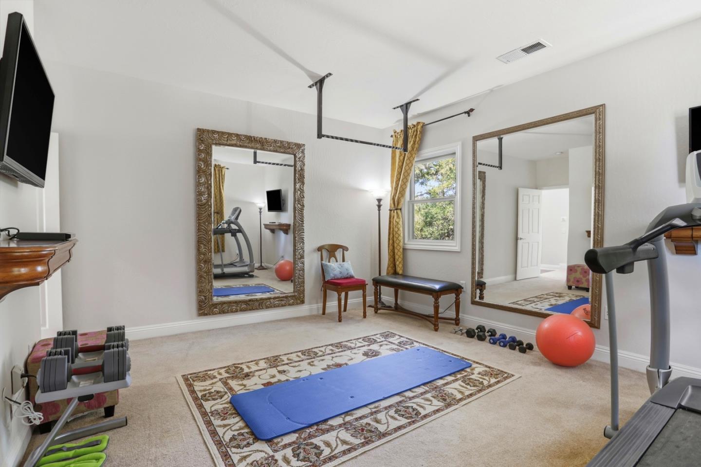 Detail Gallery Image 39 of 64 For 24010 Summit Woods Dr, Los Gatos,  CA 95033 - 4 Beds | 4/1 Baths