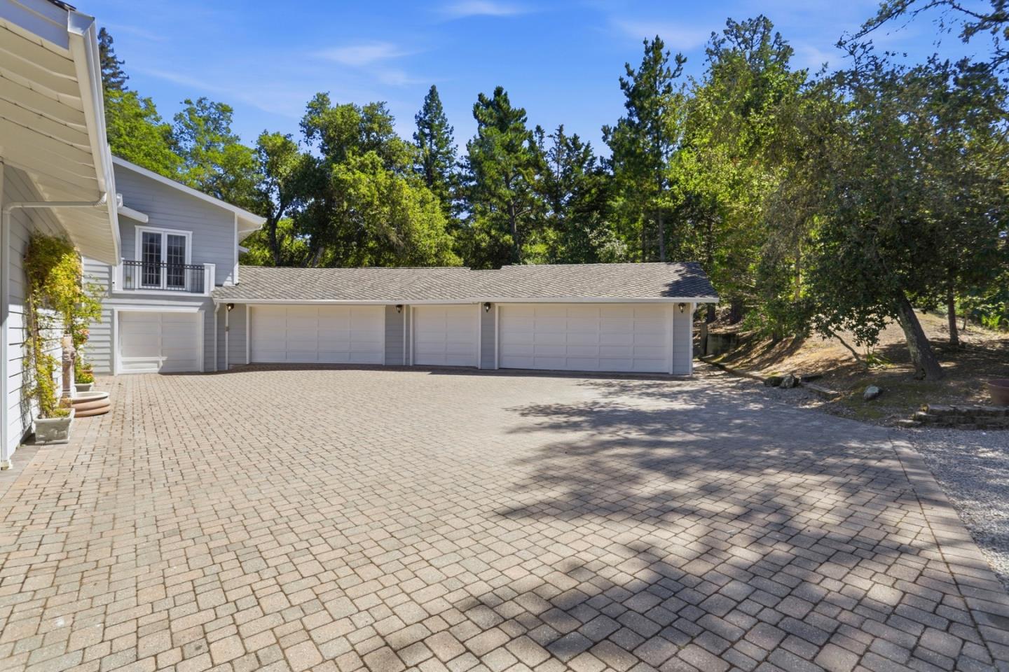 Detail Gallery Image 43 of 64 For 24010 Summit Woods Dr, Los Gatos,  CA 95033 - 4 Beds | 4/1 Baths