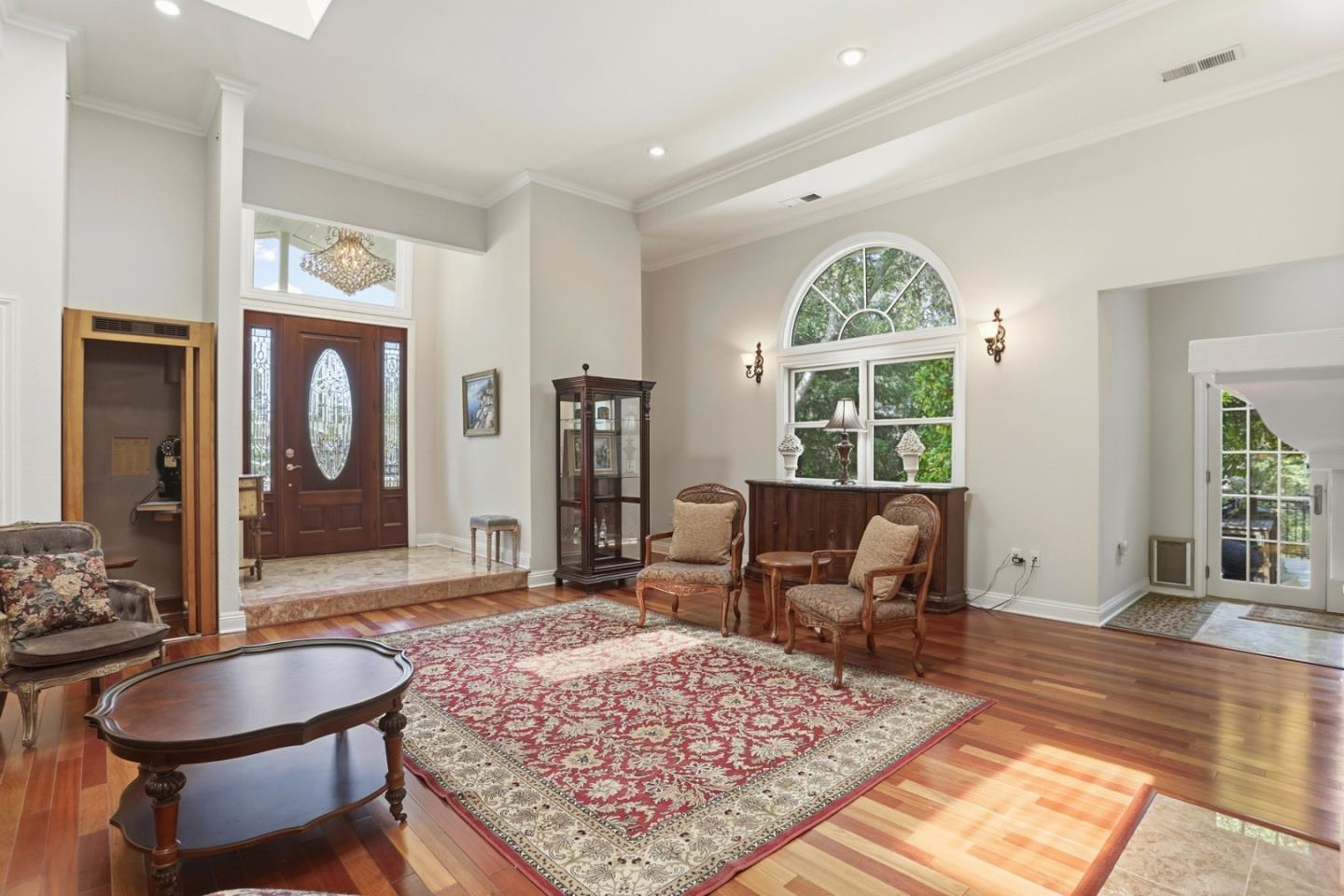 Detail Gallery Image 8 of 64 For 24010 Summit Woods Dr, Los Gatos,  CA 95033 - 4 Beds | 4/1 Baths