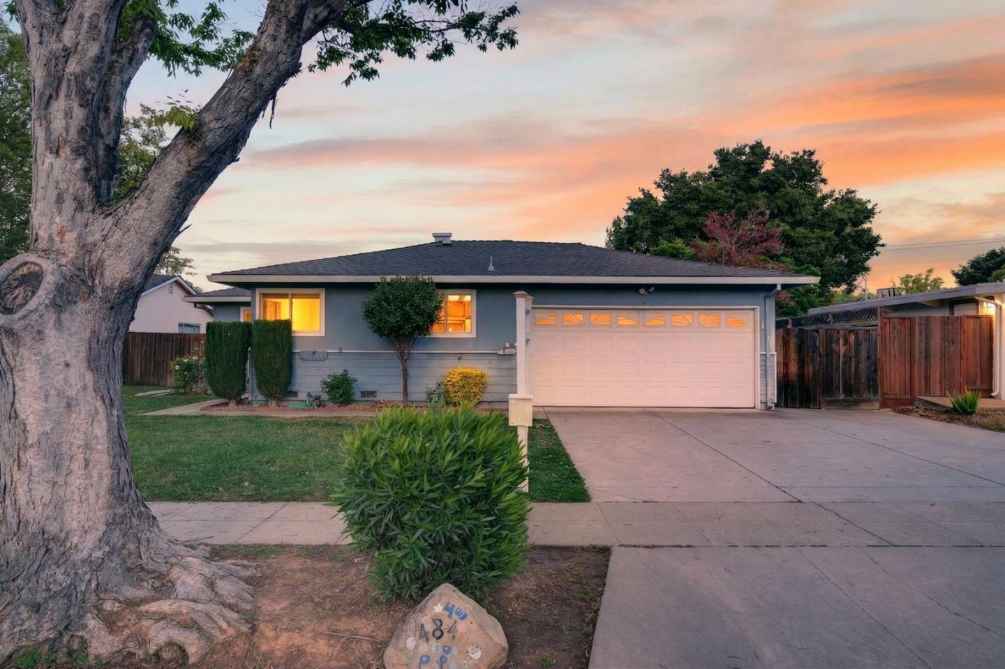 Detail Gallery Image 3 of 43 For 4842 Winton Way, San Jose,  CA 95124 - 3 Beds | 2 Baths